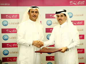 Photo showing meeting between chief executives.