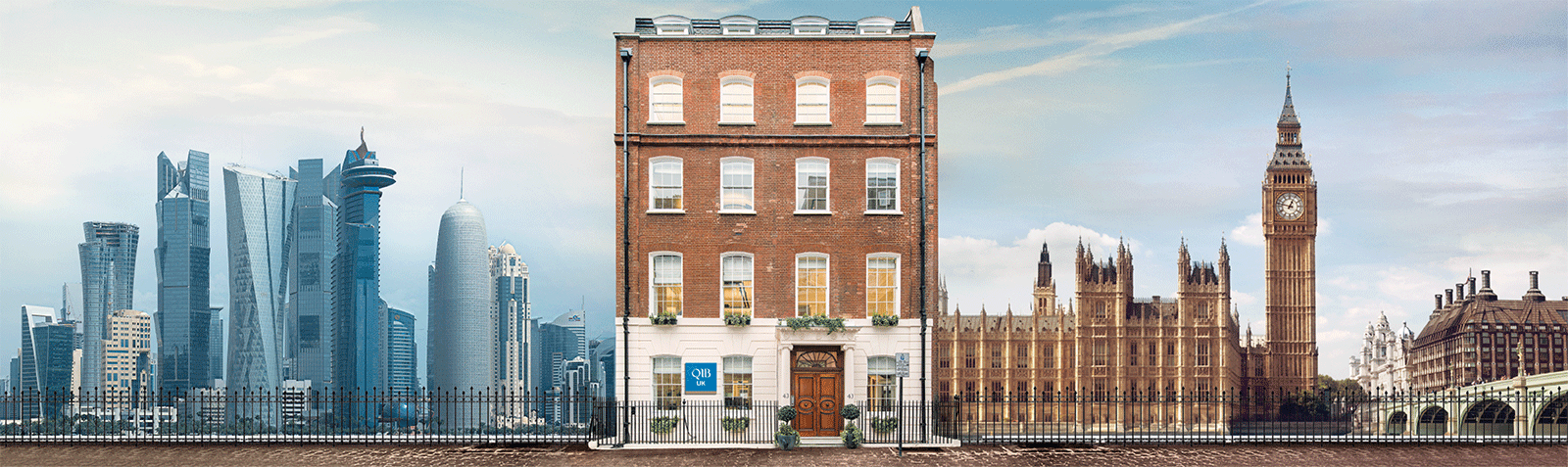 Banner promoting UK-related banking services.